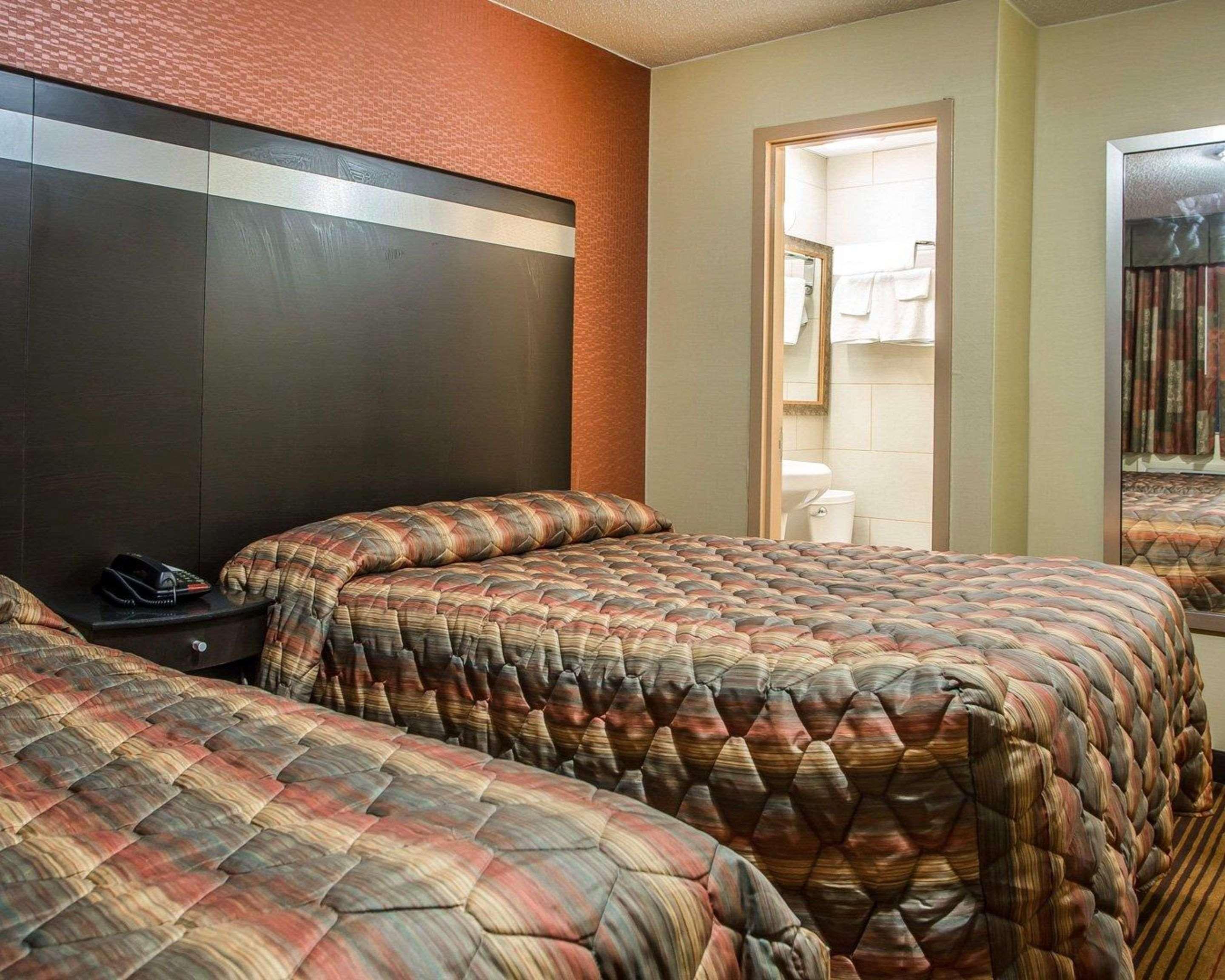 Rodeway Inn Belleville Eksteriør bilde
